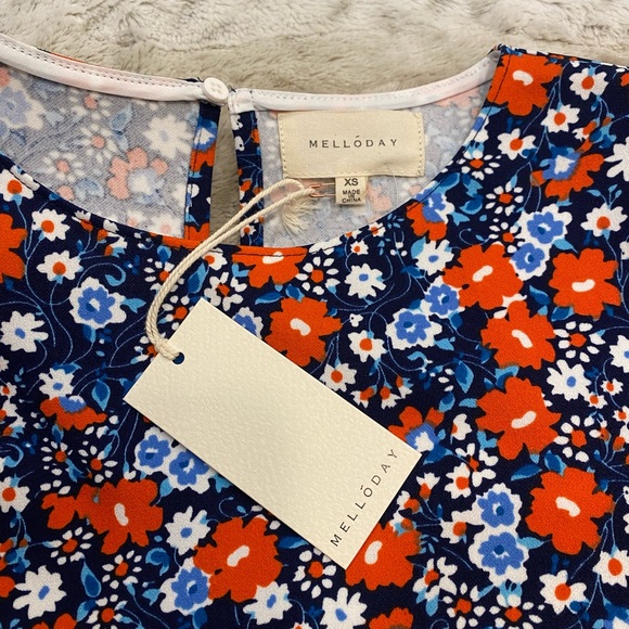 NWT💕MELLODAY Flutter Sleeve Crew Neck Top in Blue Coral Flrl Size XS - Picture 9 of 10
